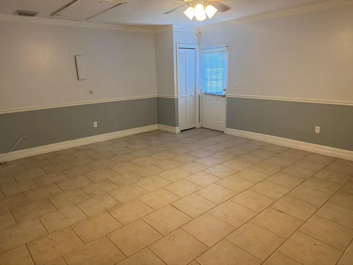 Residence photo 22