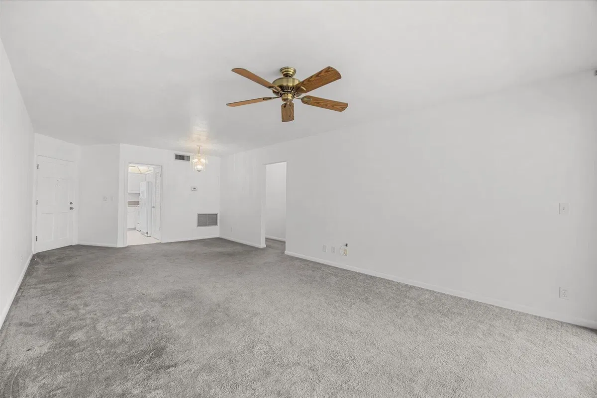  Unit 203M photo 7
