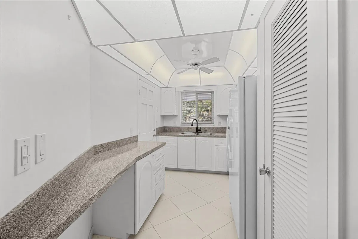  Unit 203M photo 13