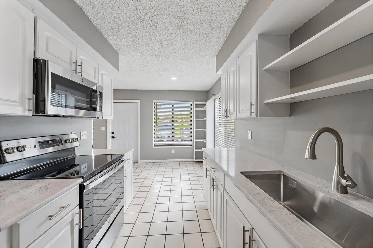  Residence photo 7