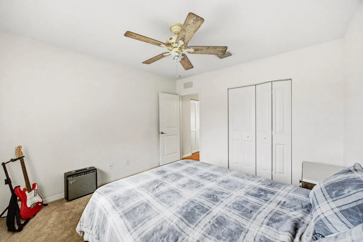 Residence photo 22