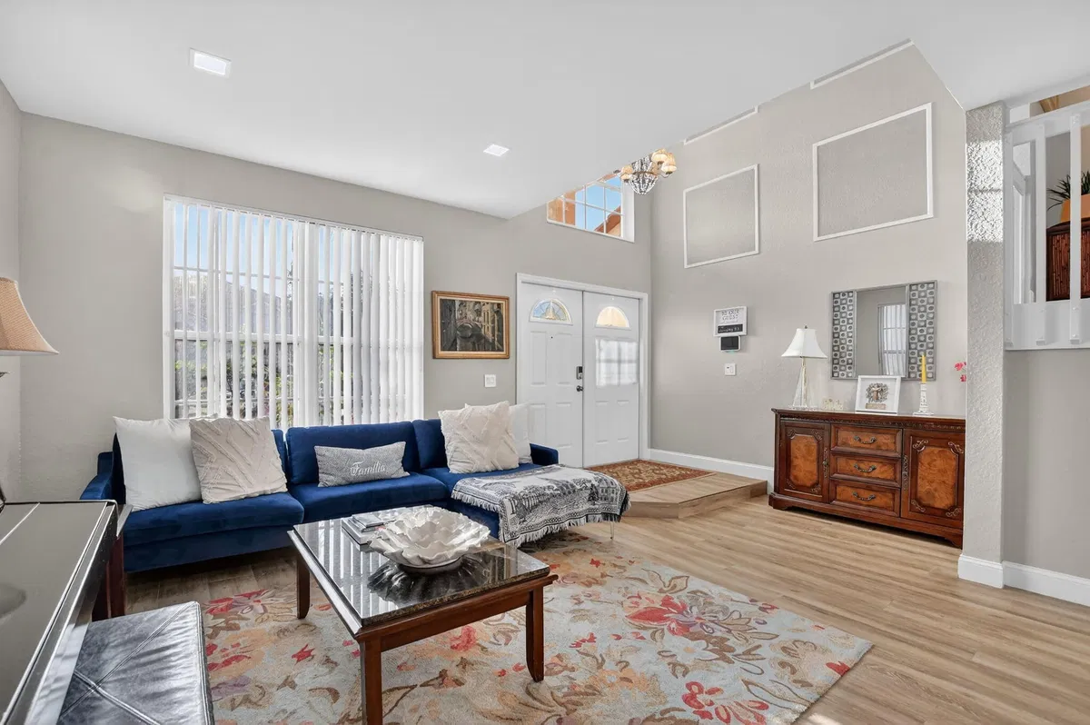  Residence photo 10