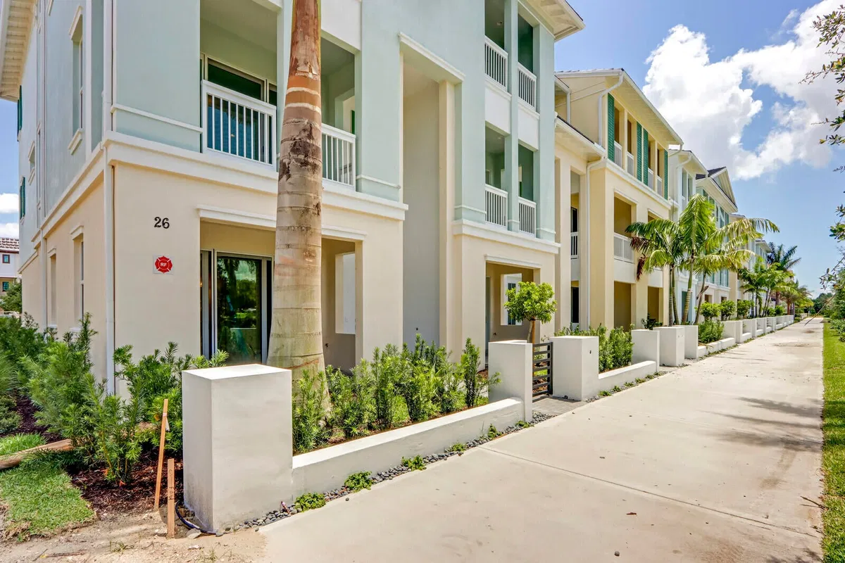 Alton Homes Palm Beach Gardens Residence