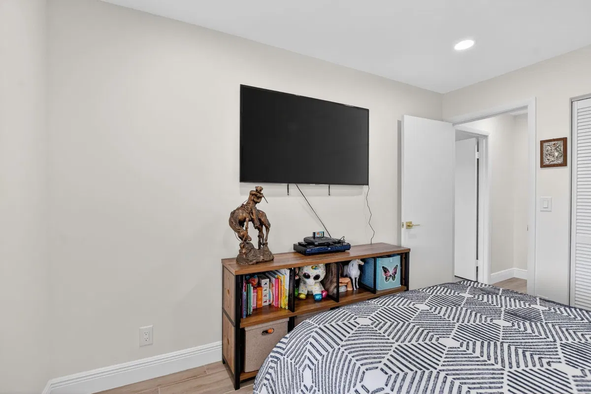  Residence photo 31