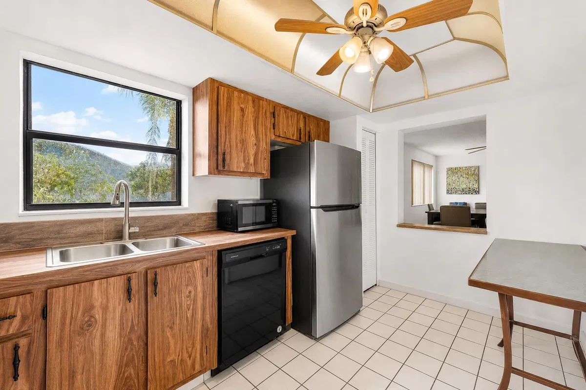 Residence photo 10