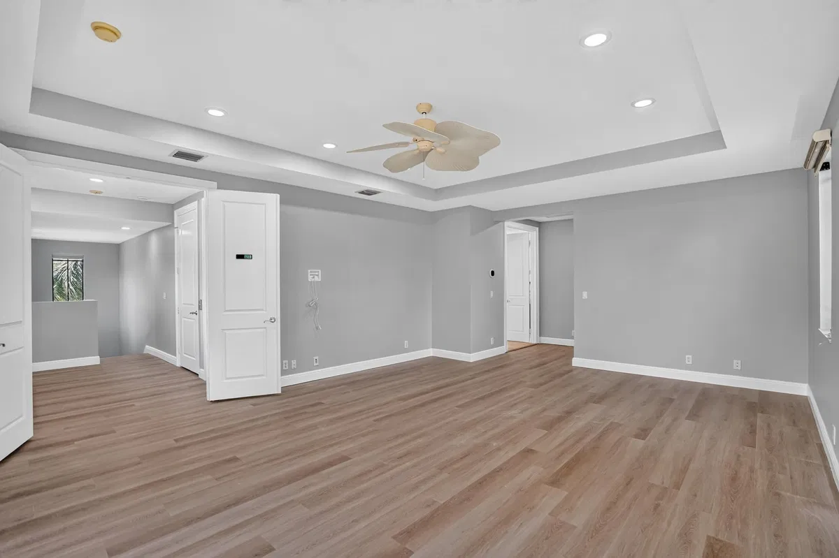  Residence photo 34
