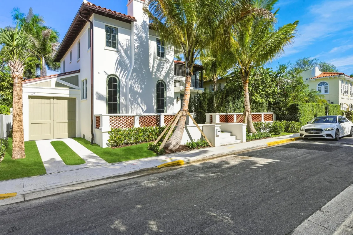 North End Palm Beach Residence