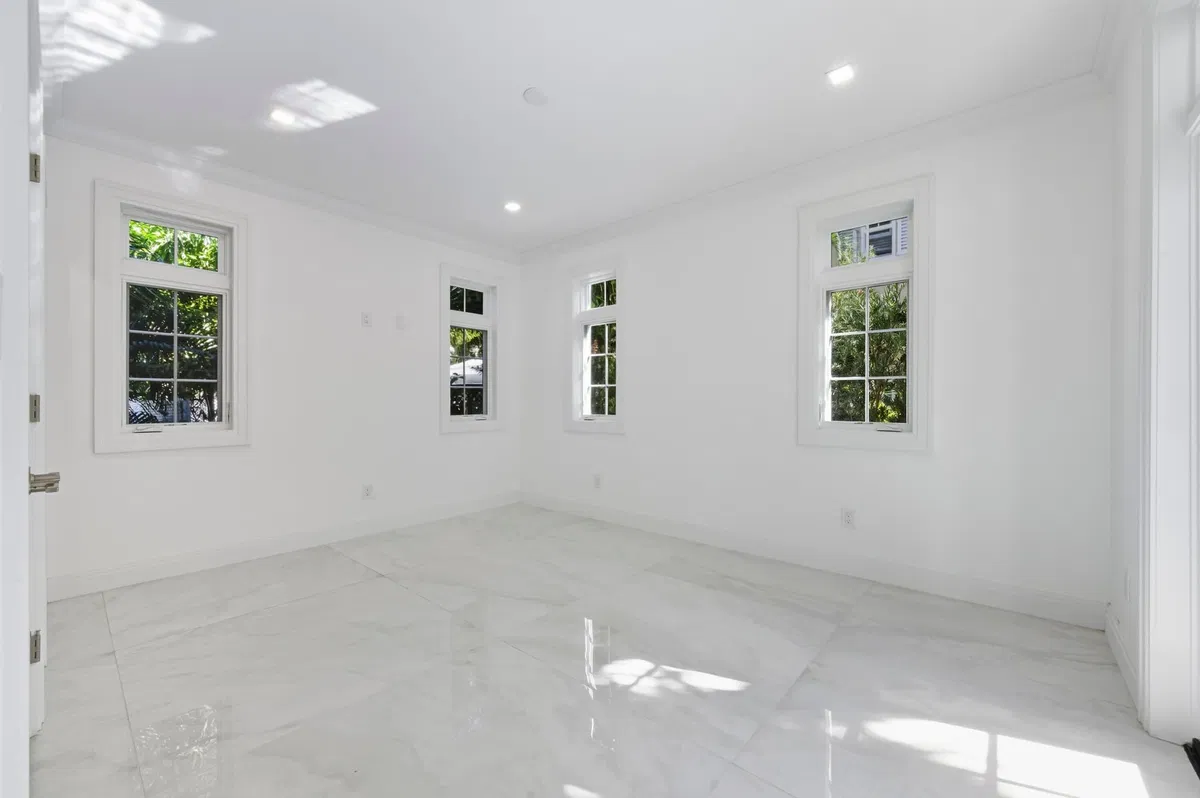 North End Palm Beach Residence photo 16