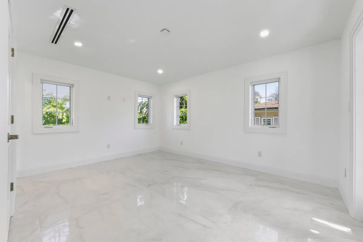 North End Palm Beach Residence photo 28