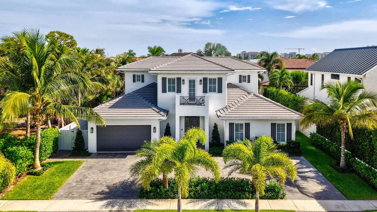 Boca Villas Residence