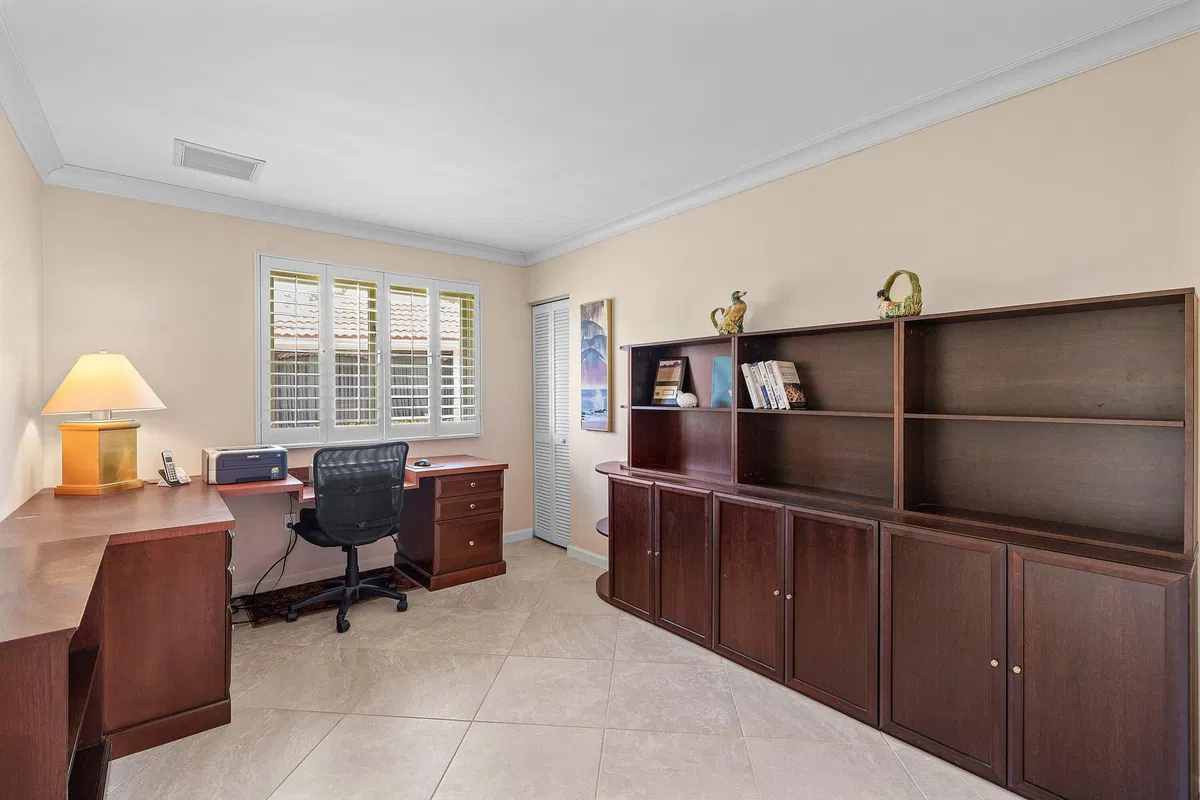 Residence photo 25