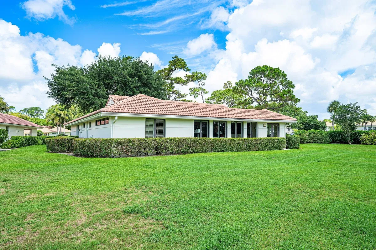 Residence photo 28