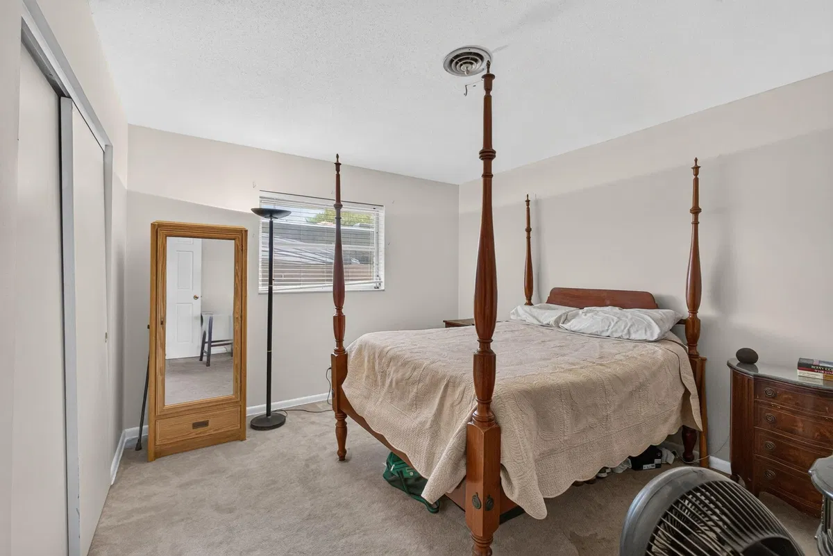 Residence photo 34