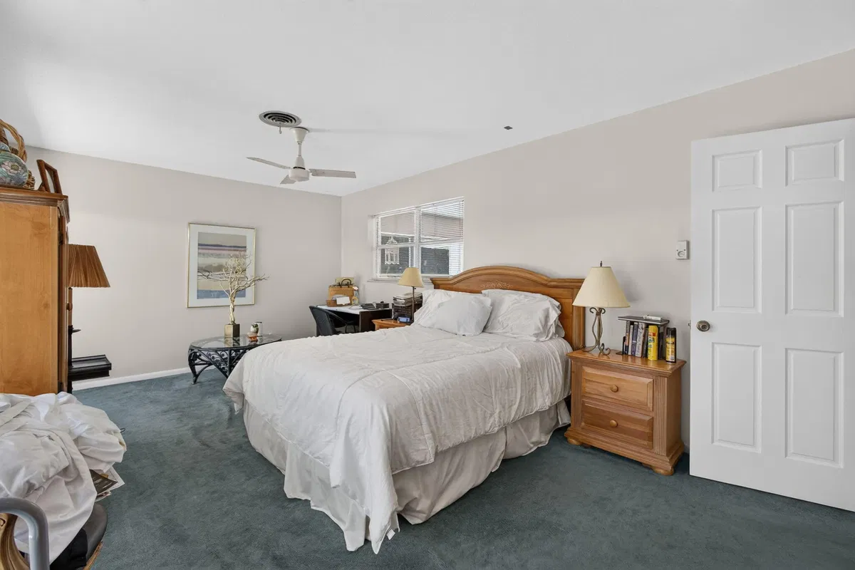 Residence photo 43