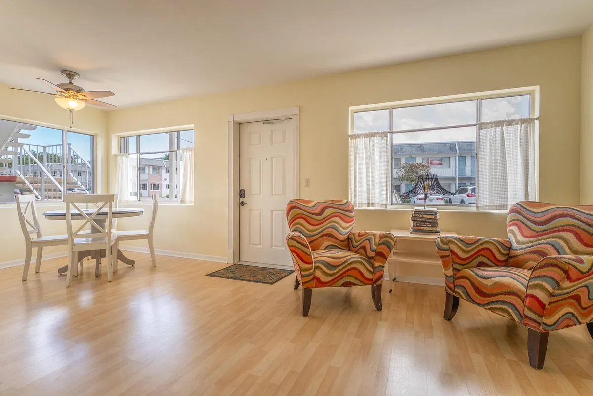 Unit 111 photo 10