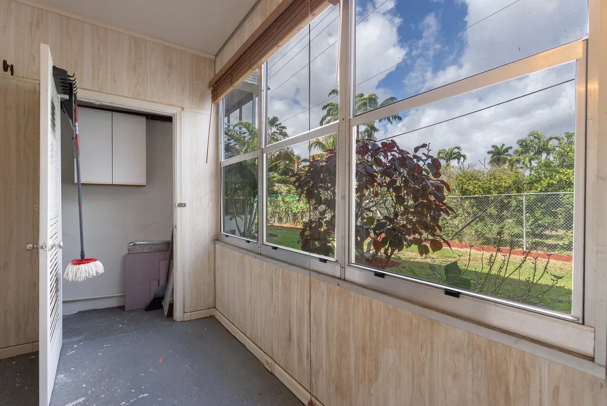 Unit 111 photo 19