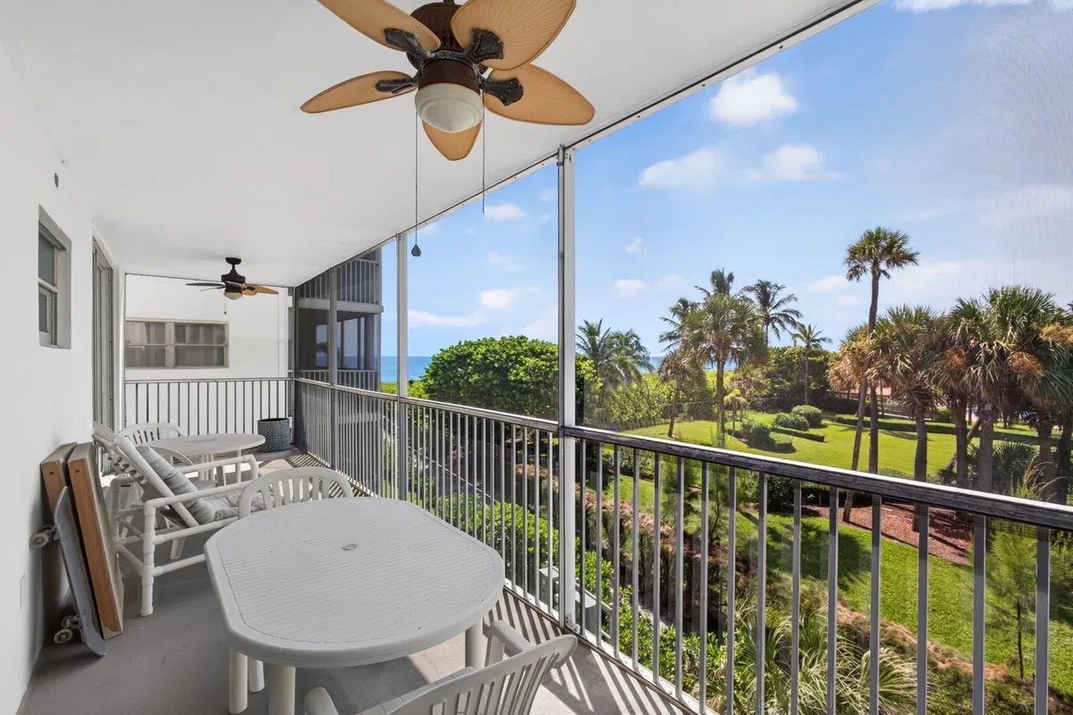 Singer Island Unit 324 photo 16