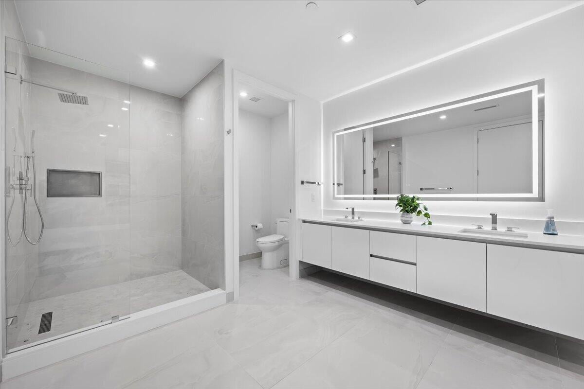 Nautilus 220 Unit 710 photo 28