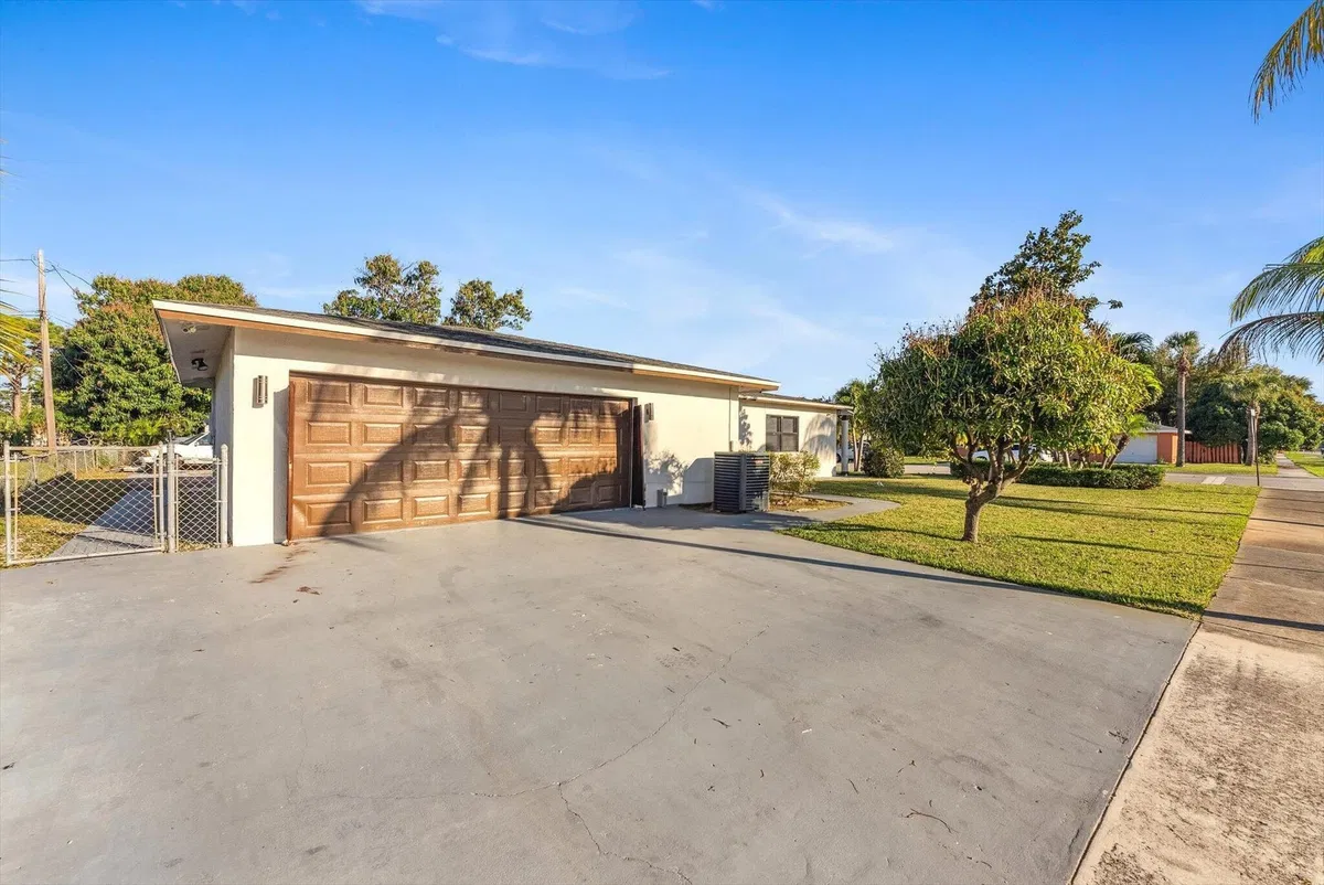 Residence photo 4