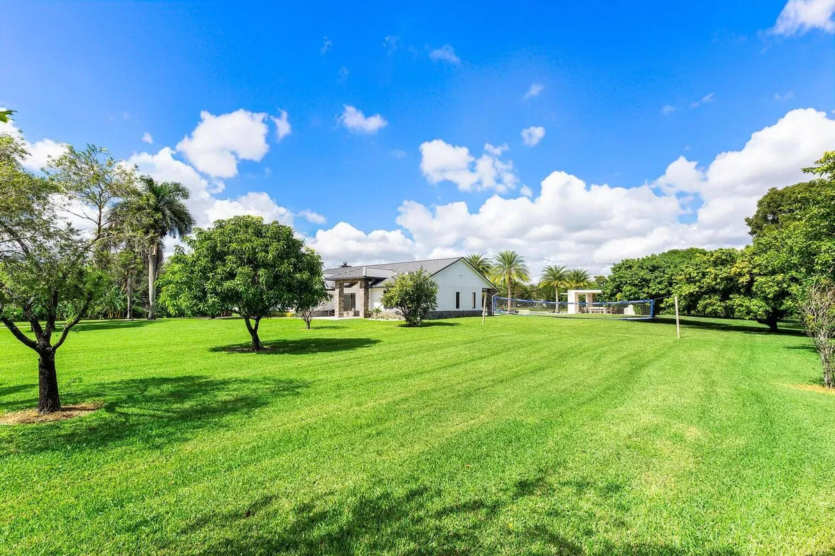 Homeland Residence photo 46