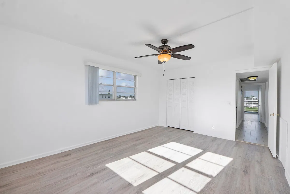 Residence photo 25