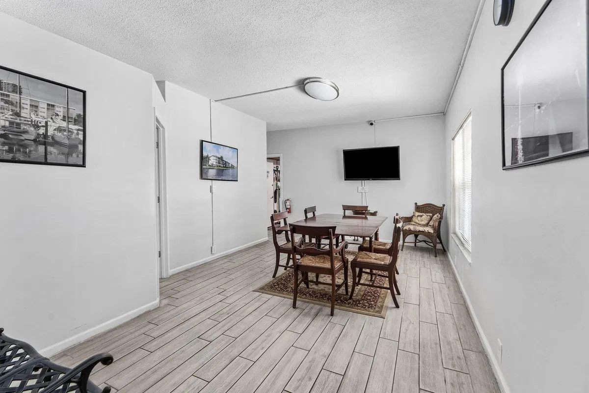 Unit 304 photo 31