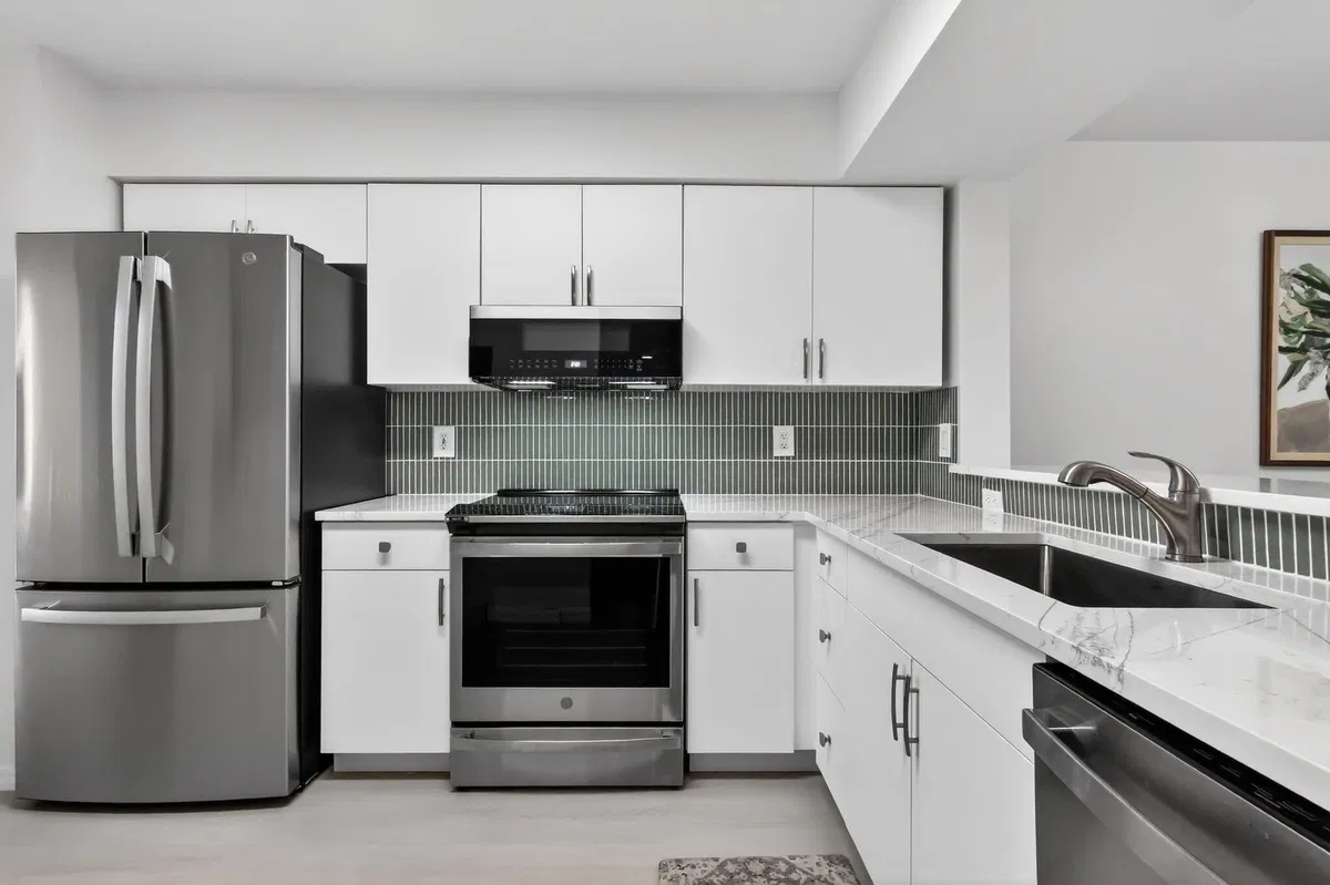 Unit 204 photo 4