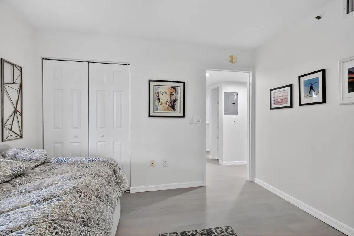 Unit 204 photo 25
