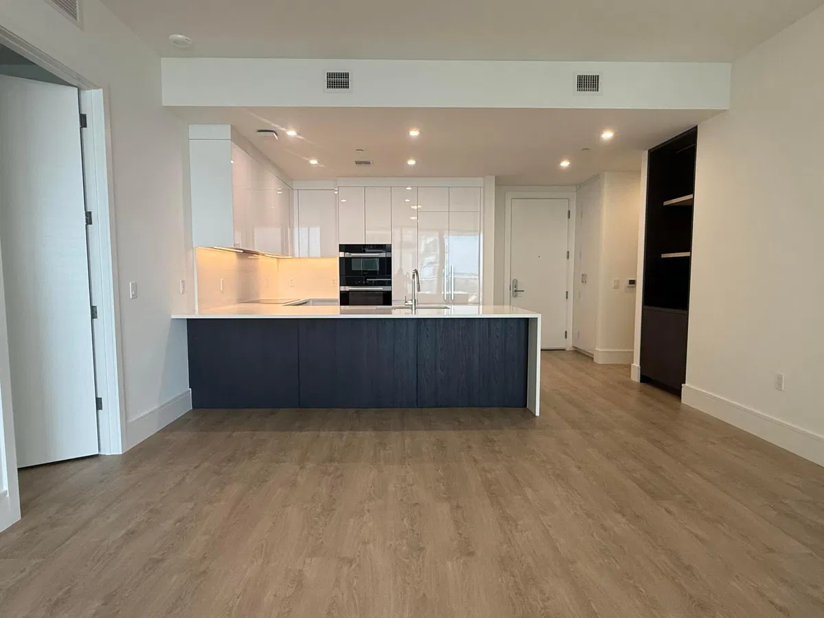 Nautilus 220 Unit 1219 photo 7