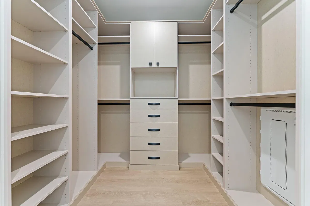 Nautilus 220 Unit 1219 photo 19