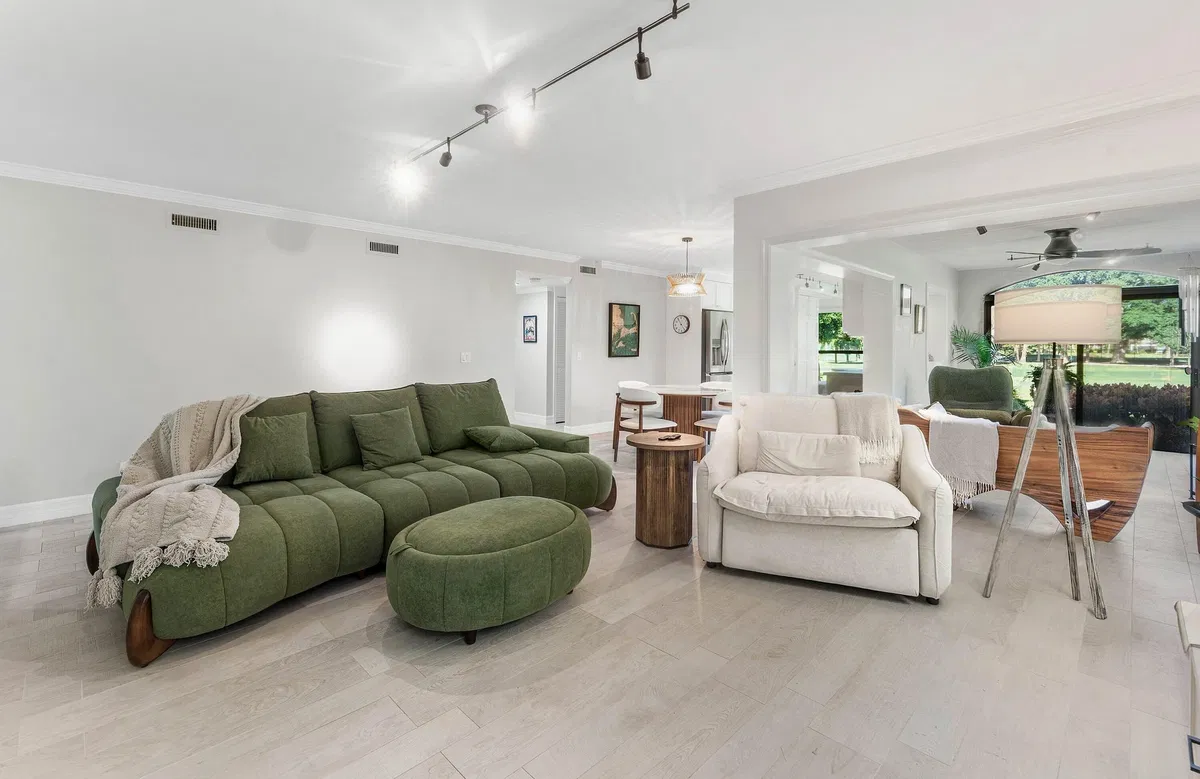 Jonathan's Landing Jupiter FL Unit 106 photo 10