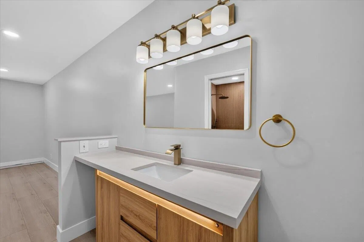 Residence photo 16
