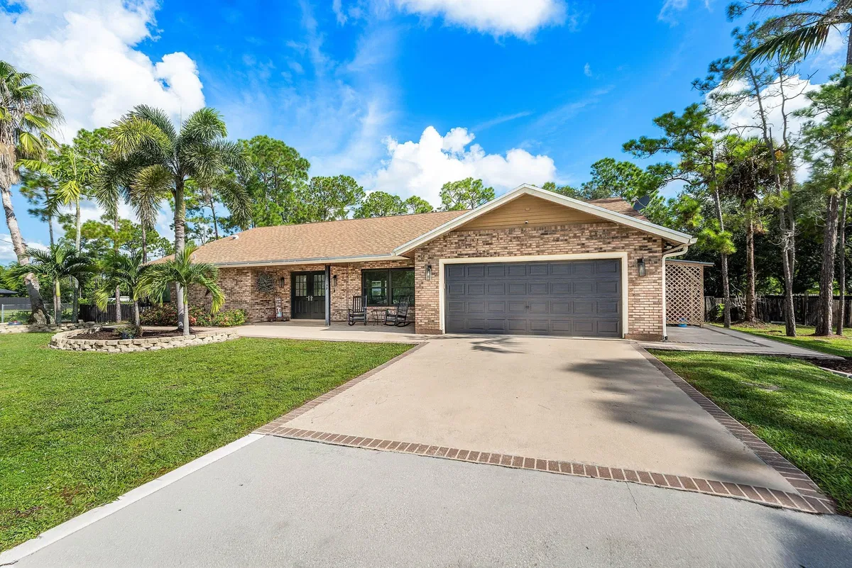 Residence photo 4