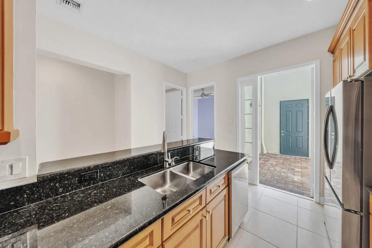 Residence photo 22