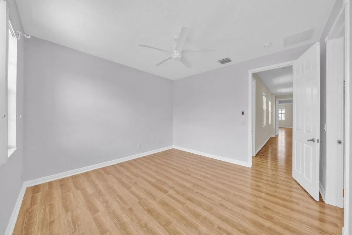 Residence photo 49