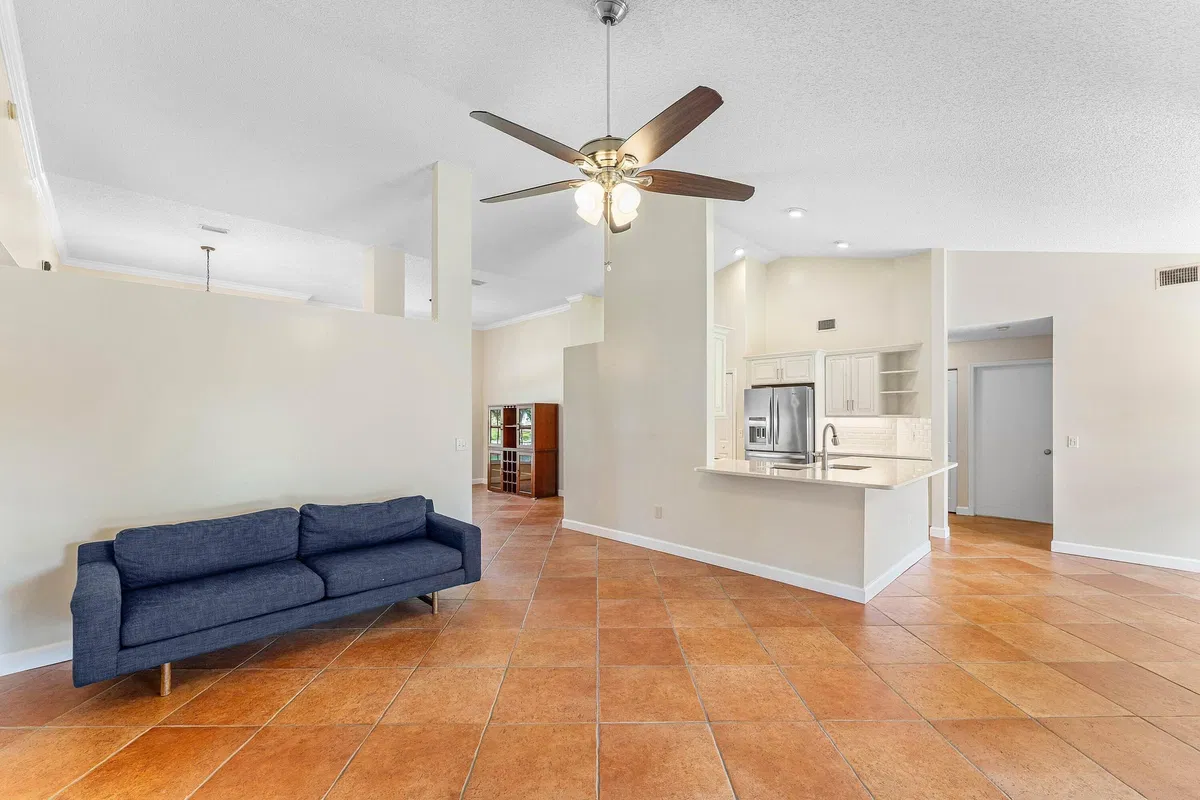 Residence photo 22