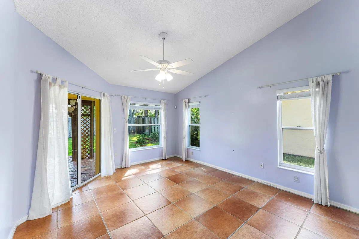 Residence photo 31