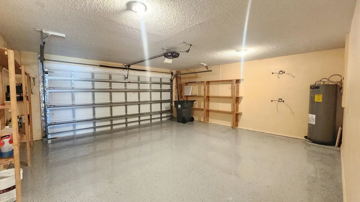 Residence photo 61