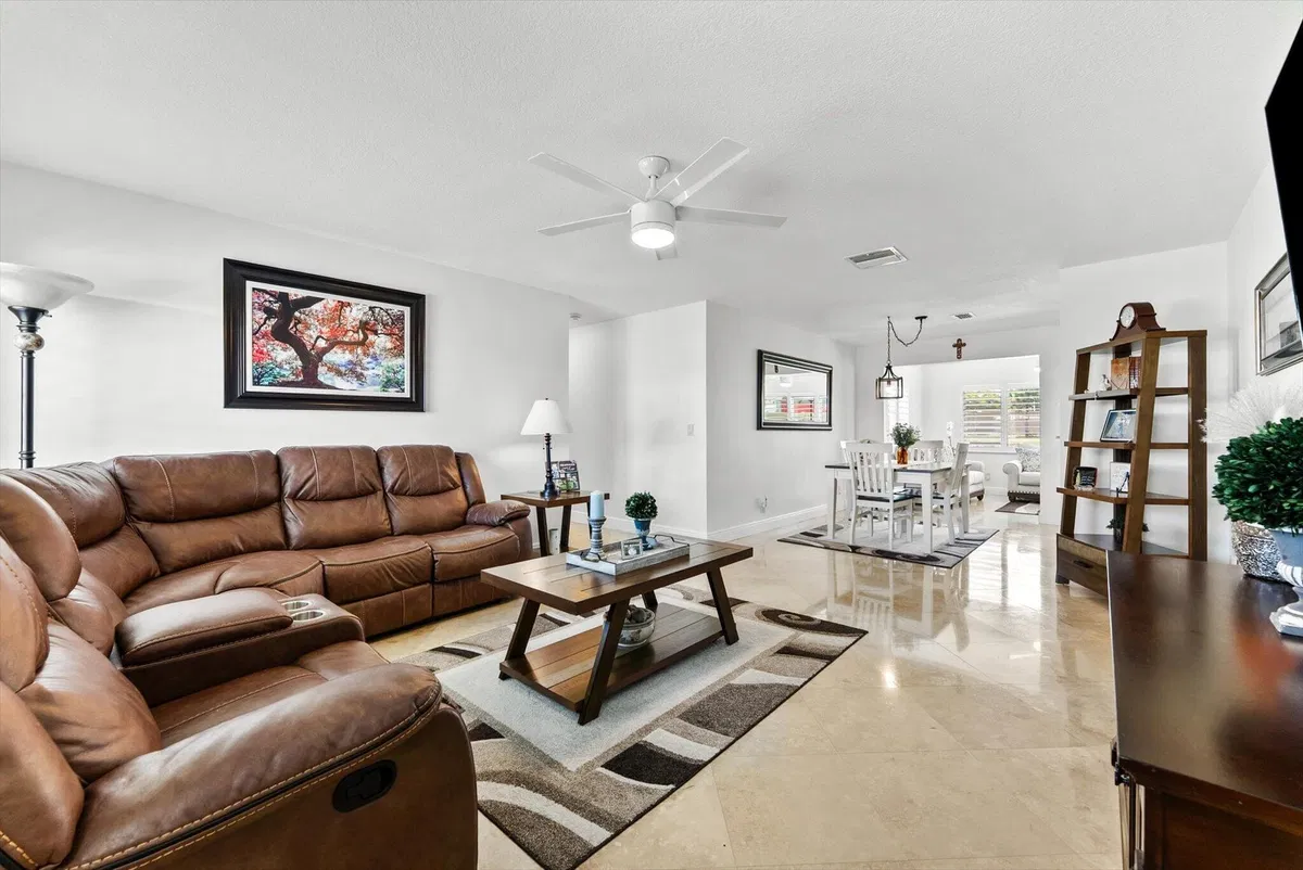 Residence photo 7