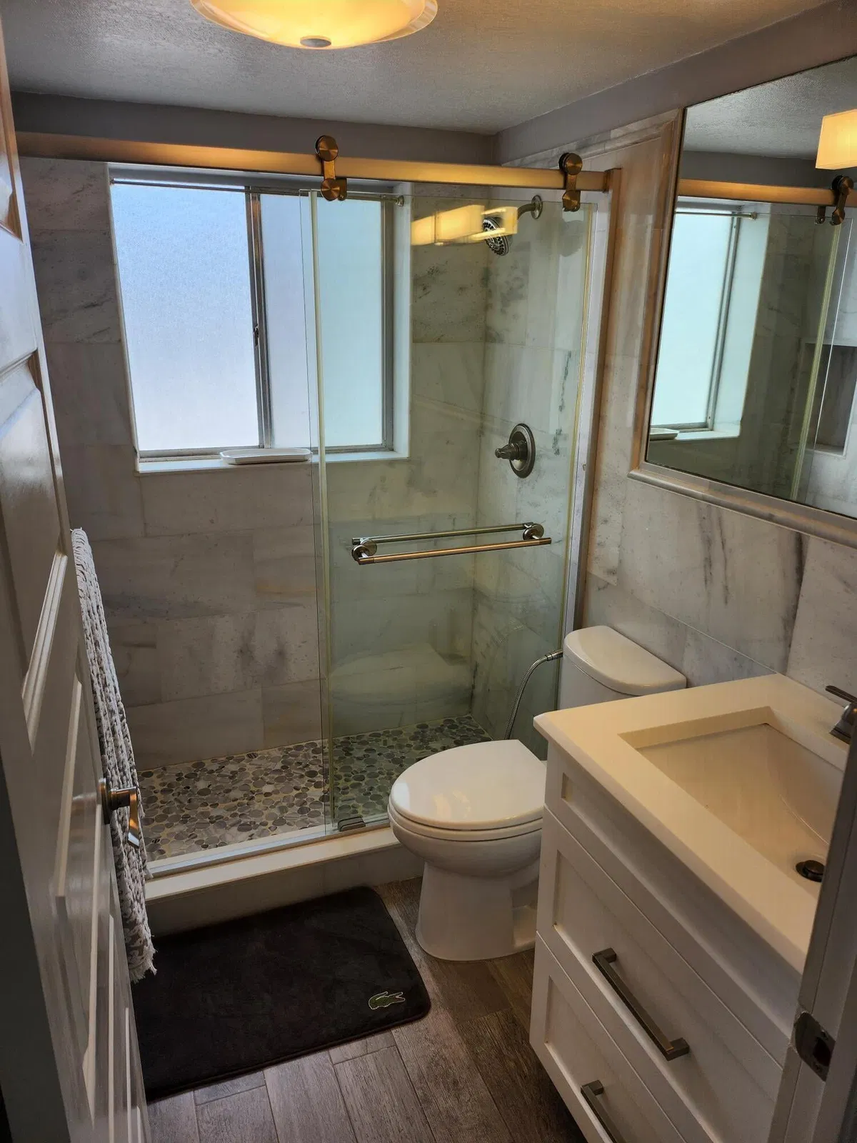 Unit 111 photo 16