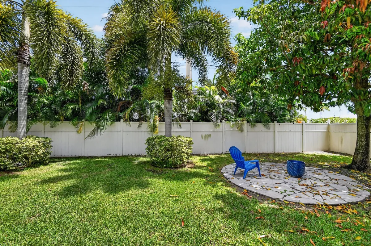 Residence photo 31