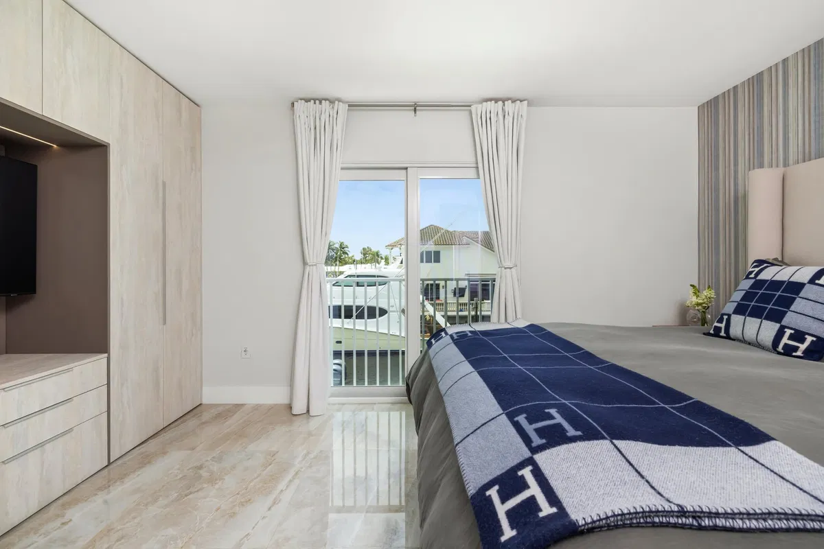 Residence photo 25