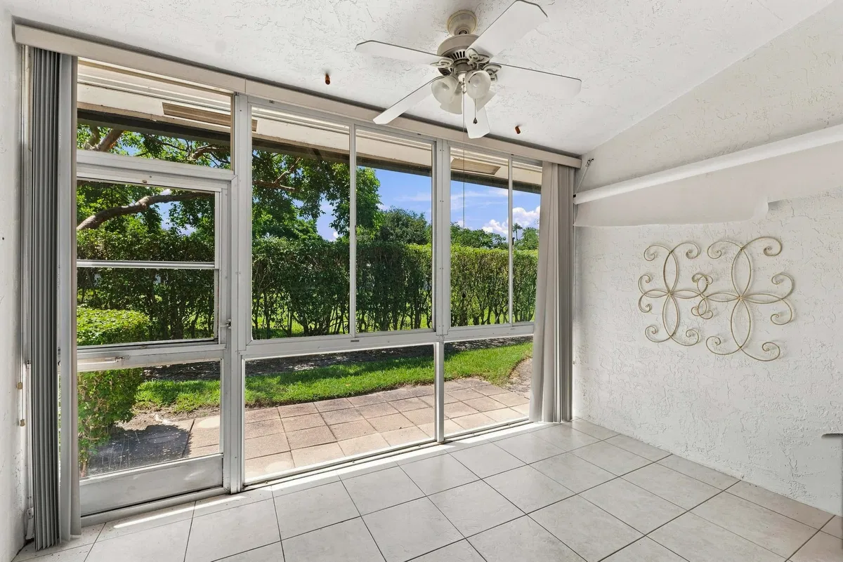  Residence photo 25