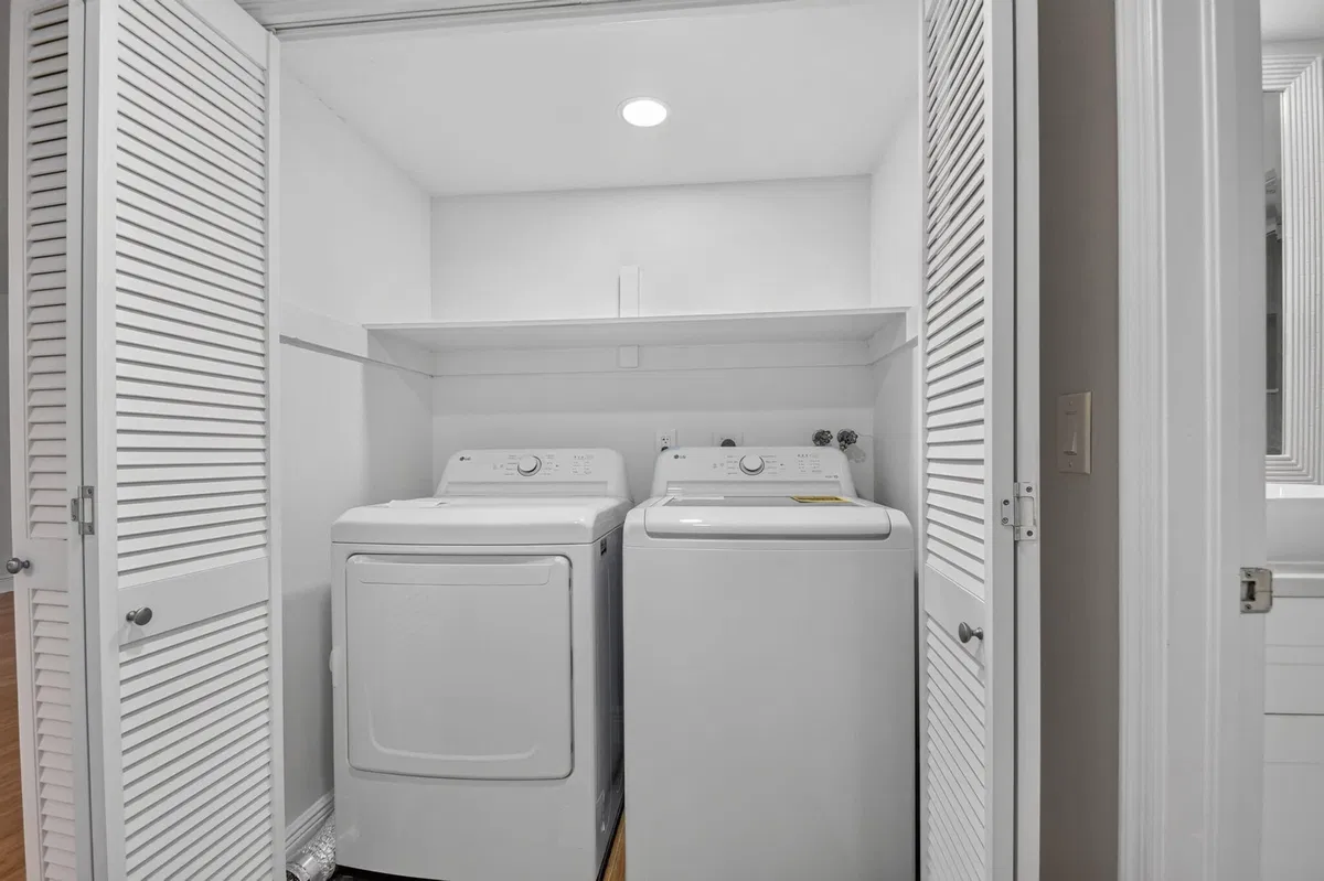 Unit 202 photo 34