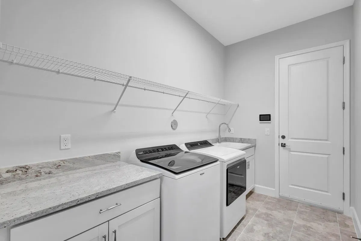 Residence photo 28