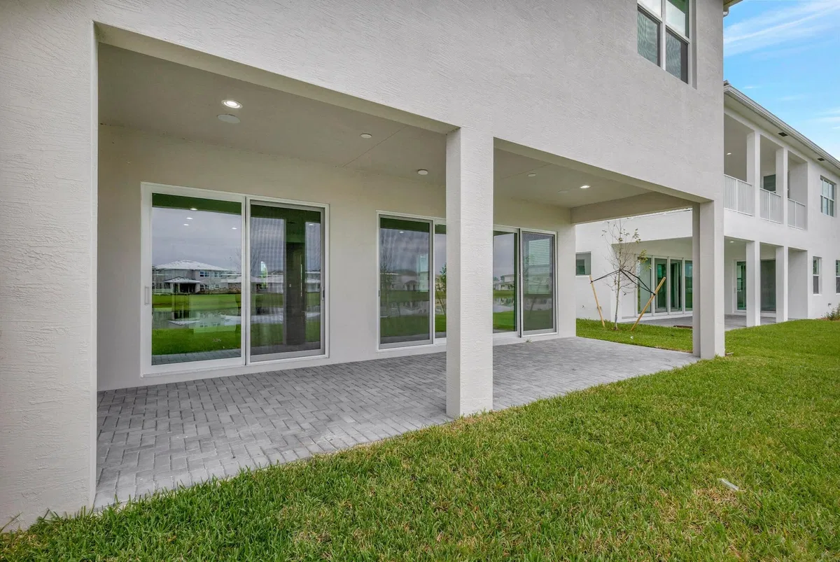 Residence photo 49