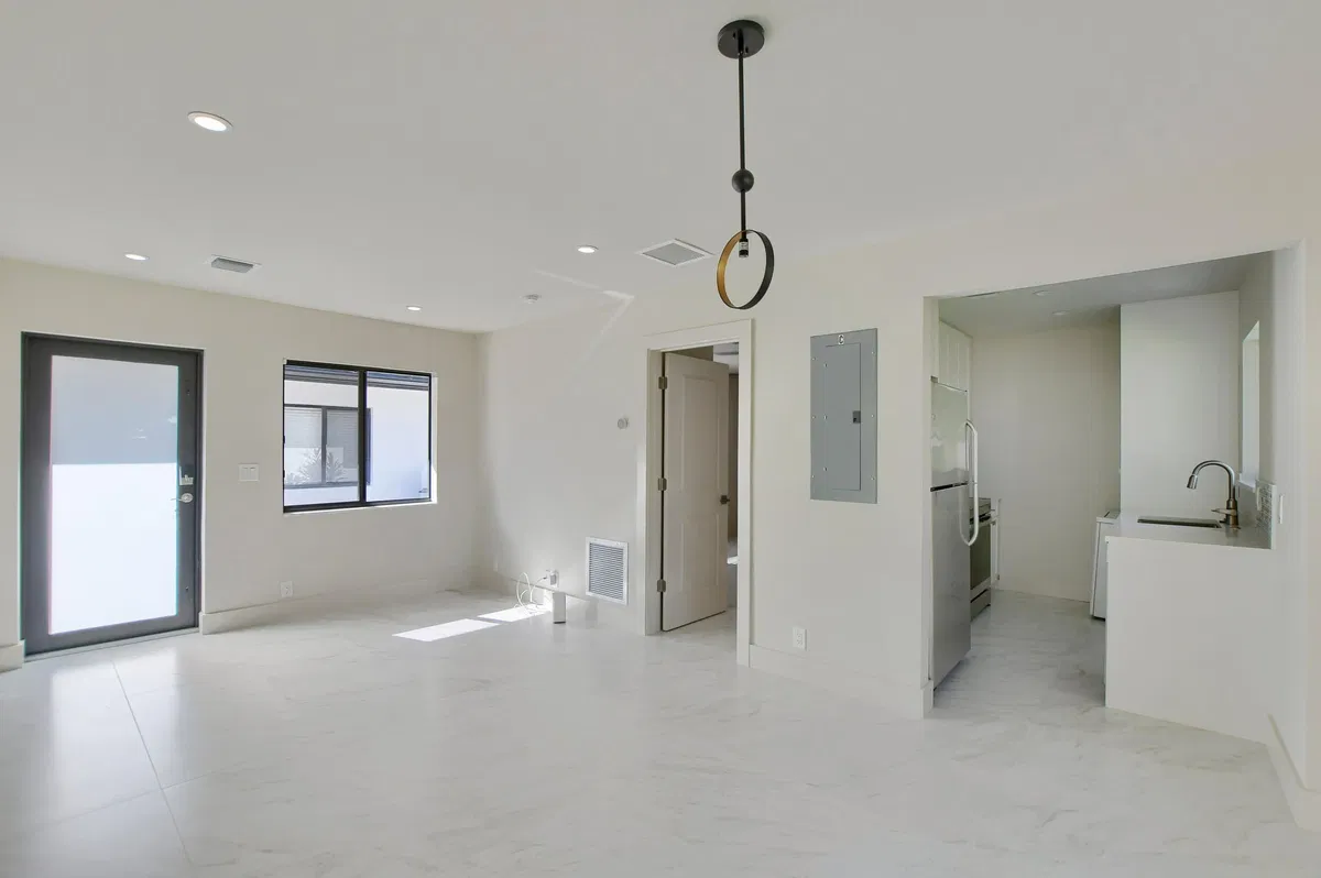 Unit C photo 4