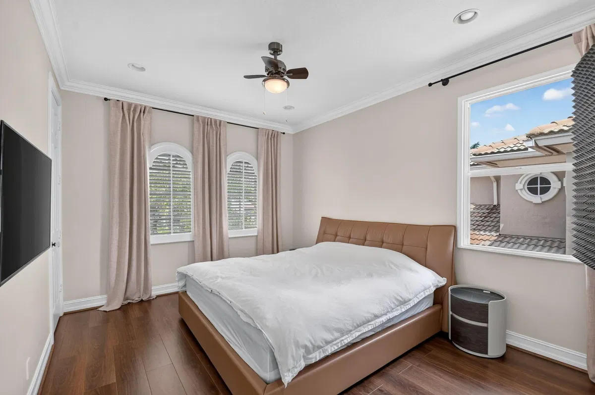  Residence photo 67