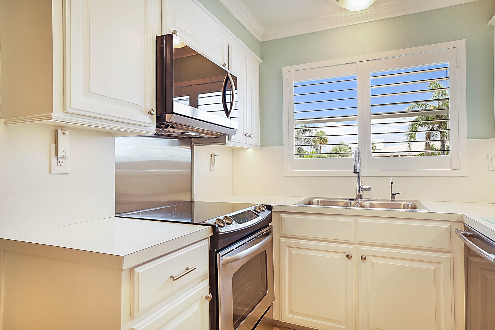 Unit 2310 photo 7