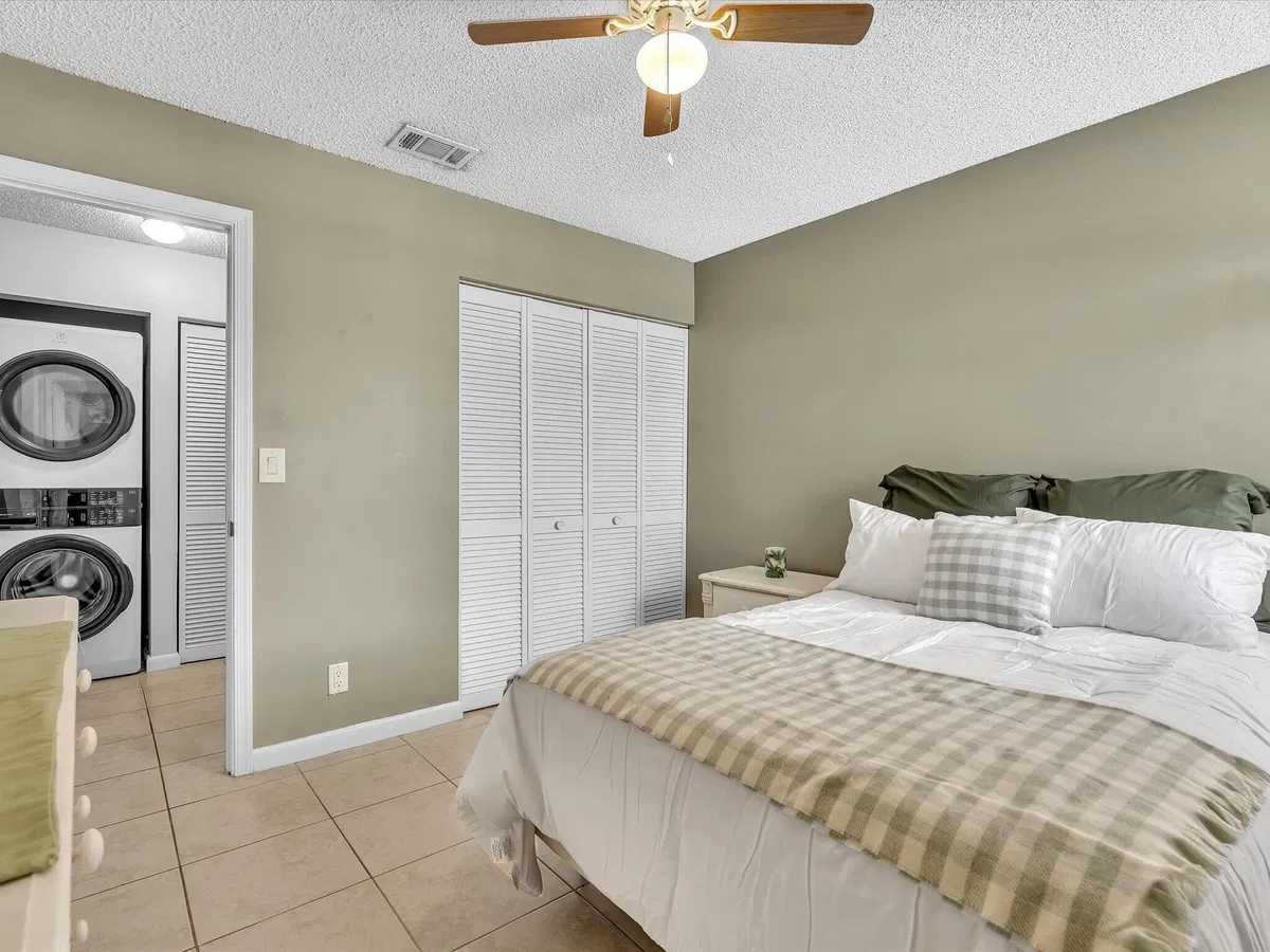 Unit L218 photo 25